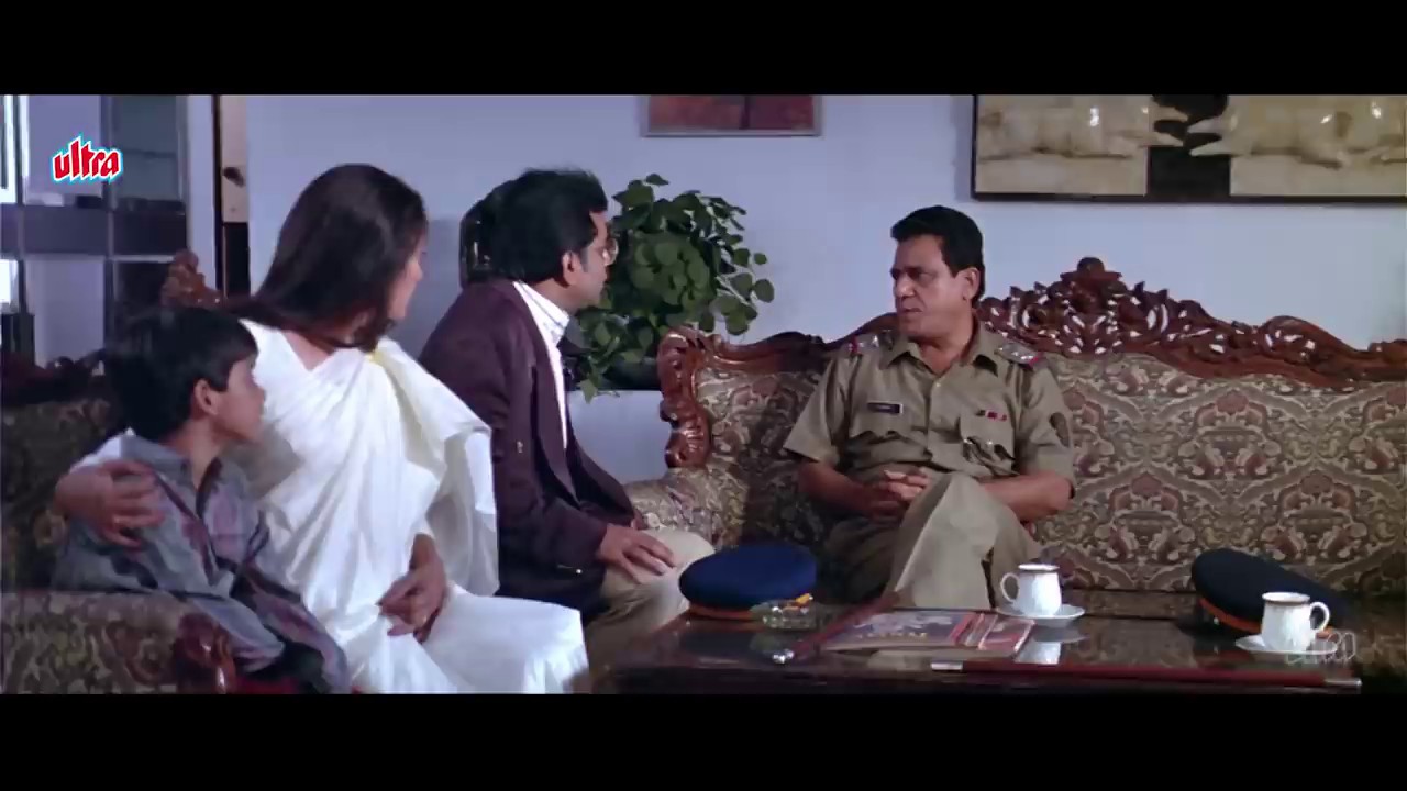 Gupt - The Hidden Truth (1997) Hindi WEB-DL 720p x264 AVC AAC 2.0.mkv.0004